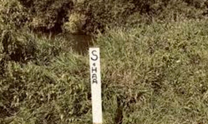 Members will be aware that Wood Lane is closed when there are matches taking place on the opposite bank at Upper Colber.   A marker post has been installed at the top limit of the match stretch on the Wood Lane bank.